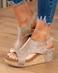 Adhara Stitching Studded Wedge Sandals