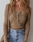 Khaleesi anglaise Broider Ribbed Long Sleeve Top