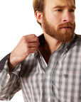 Ariat Wrinkle Free Vahn Classic