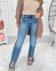 JUDY BLUE SLIM STRAIGHT. HIGH WAIST