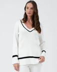 CONTRAST TRIM V NECK PULLOVER SWEATER