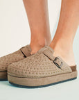 Charli Closed toe Platform Slippers