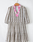Floral Contrast V-Neck 3/4 Sleeve Dress