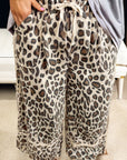Plus Size Leopard Reverse Seam Patch Pocket Pants