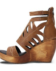 Becca Wedge - Desert Clay