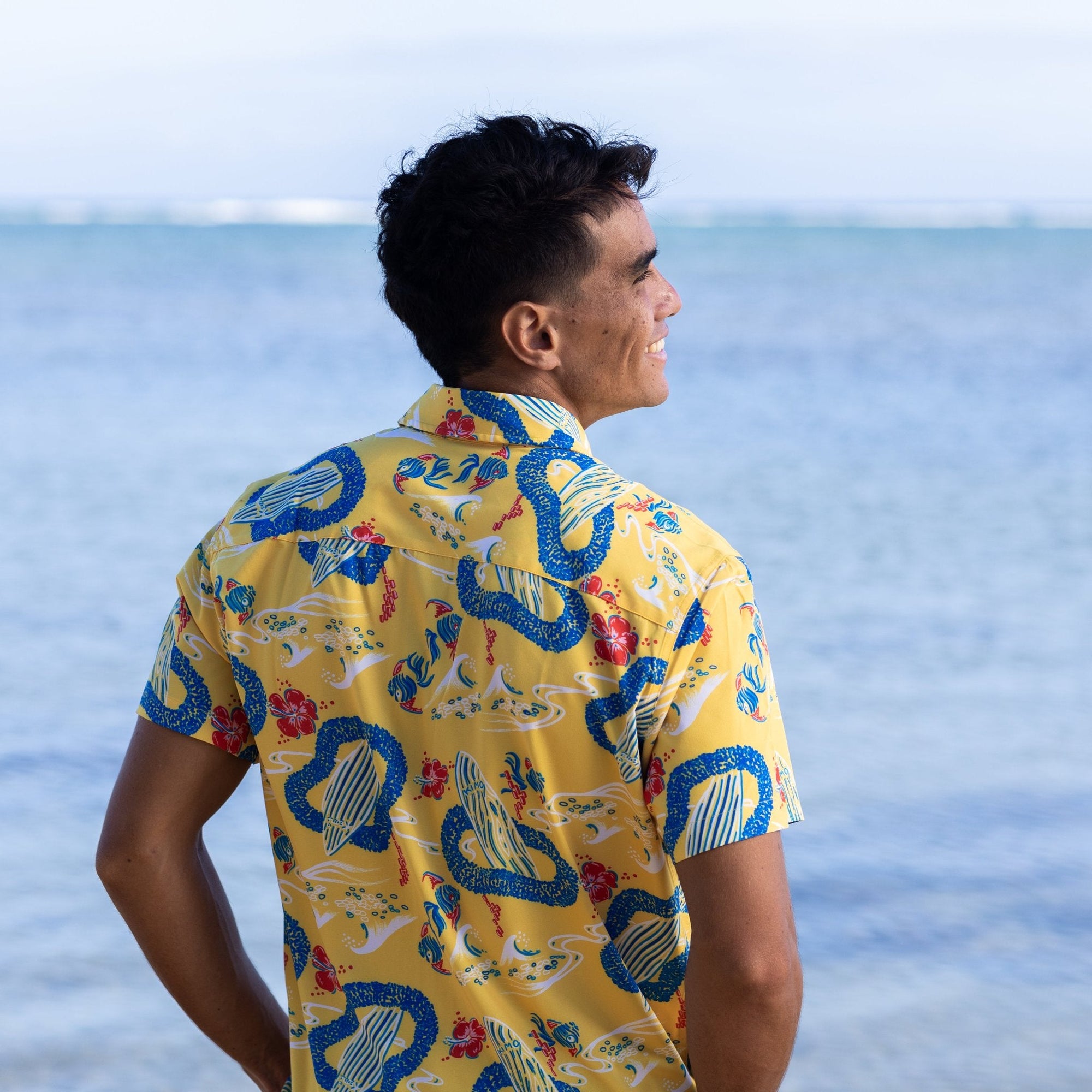 Surfboard Yellow Hawaiian Camp Shirt With Vintage Surf Style For Sunny Vacations