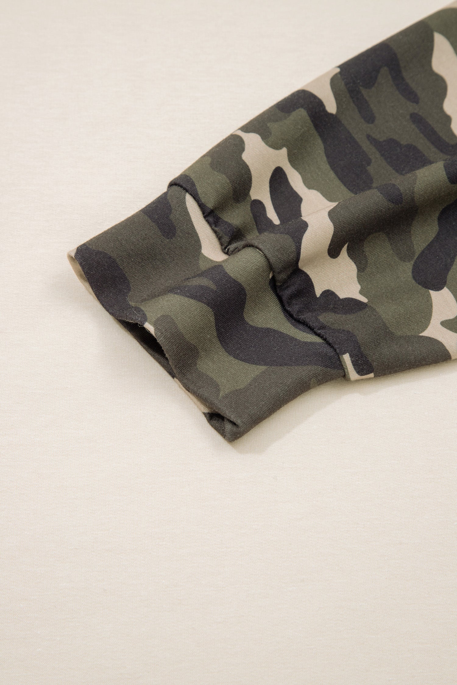 Plus Size Camo Patchwork Raw Hem Sweatshirt