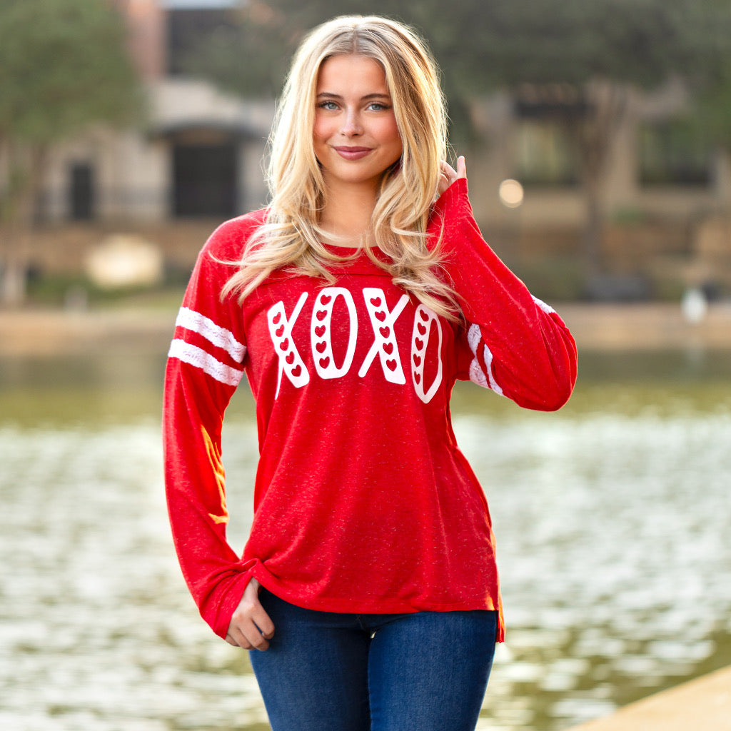 LONG SLEEVE "XOXO" TOP