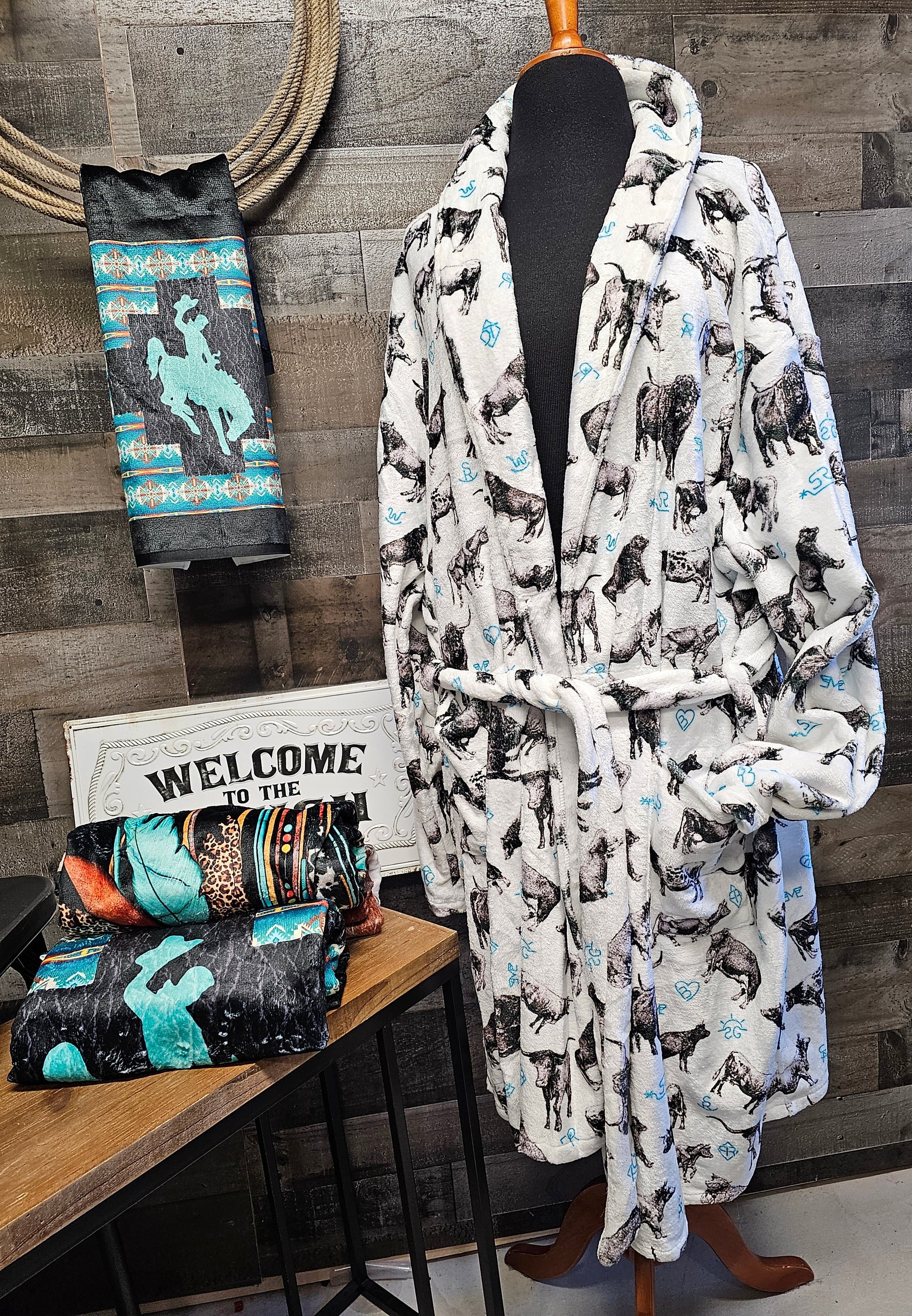 Sample Sale Cattle &amp; Brands Women's Western Bath Robe size LARGE