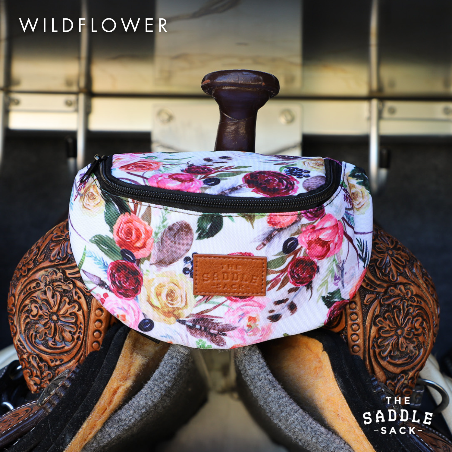 Compact Clip On Saddle Bag With Zipper Closure