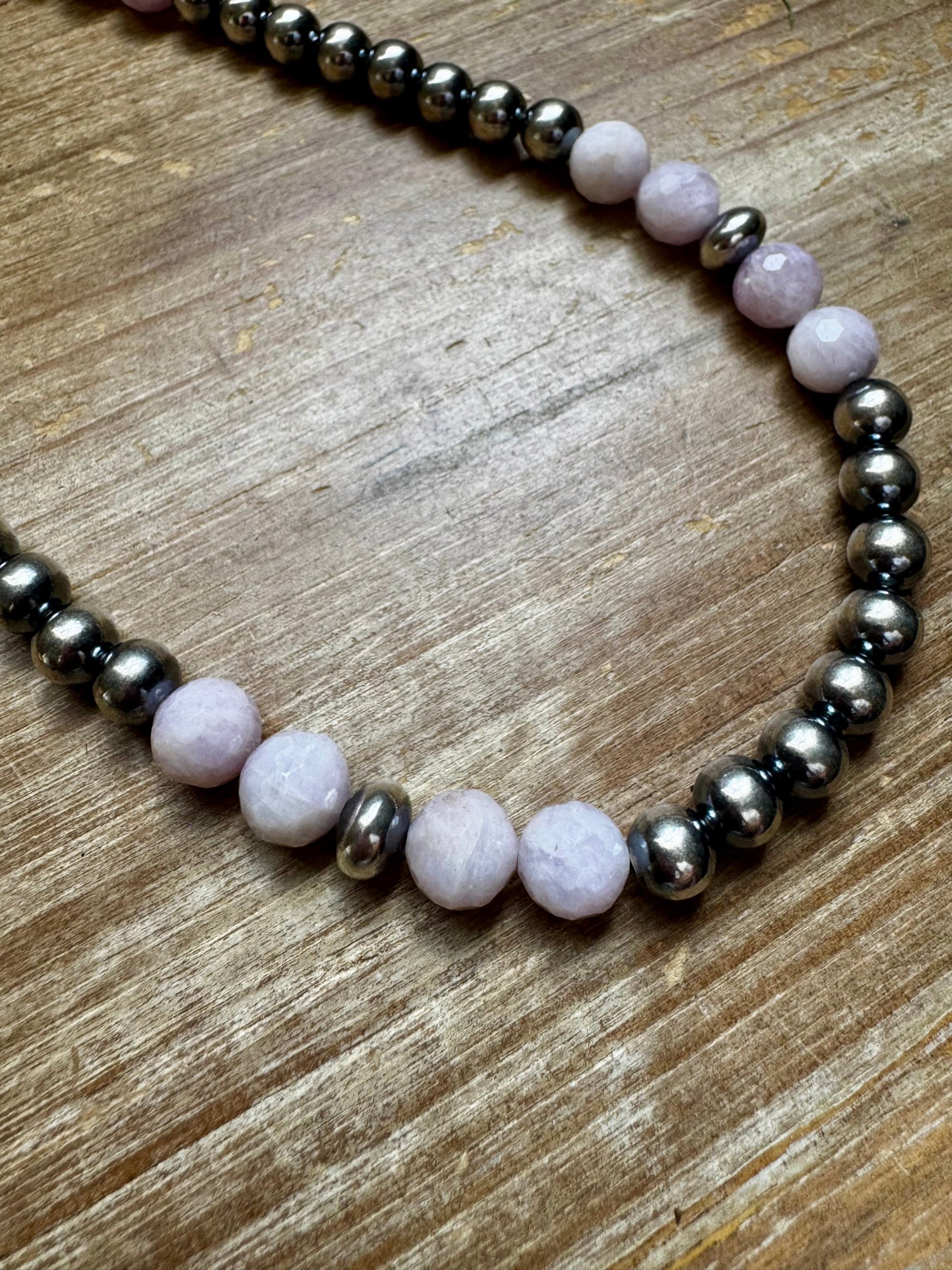 Faceted Kunzite &amp; Sterling Silver Necklace – 8 mm Pearls – 20 Inch