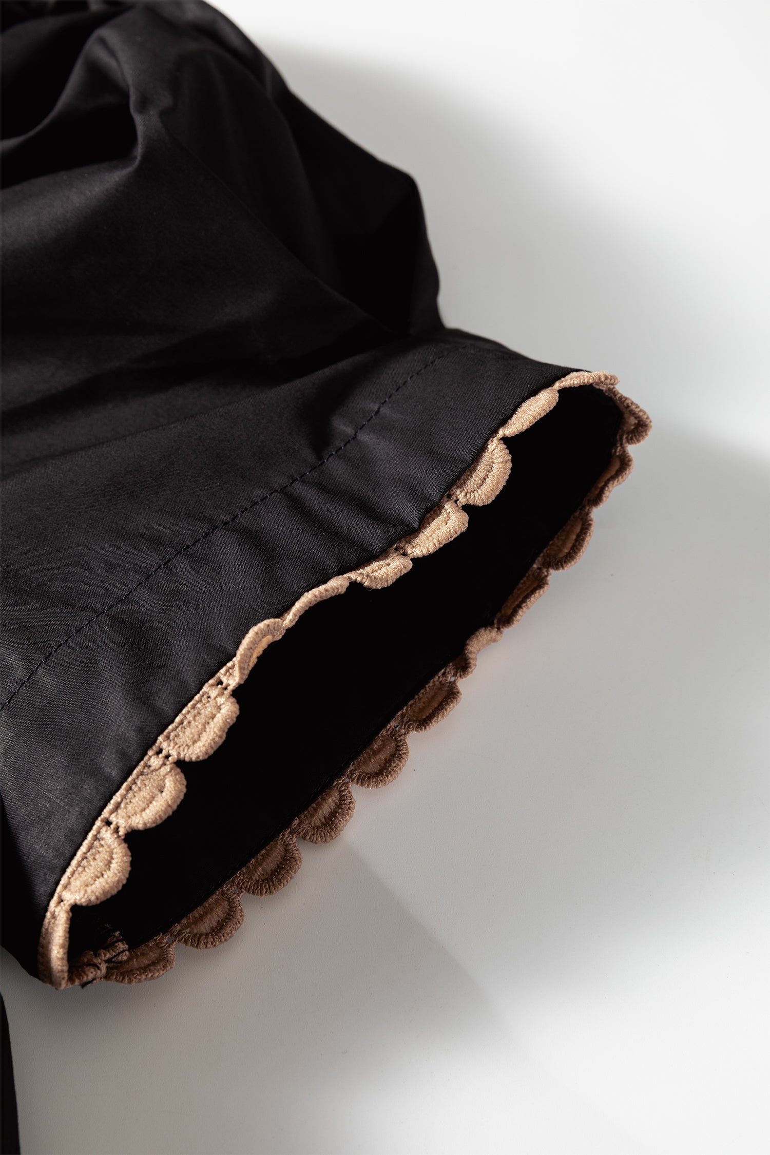 Colorblock Ricrac Trim Collared Short Sleeve Blouse