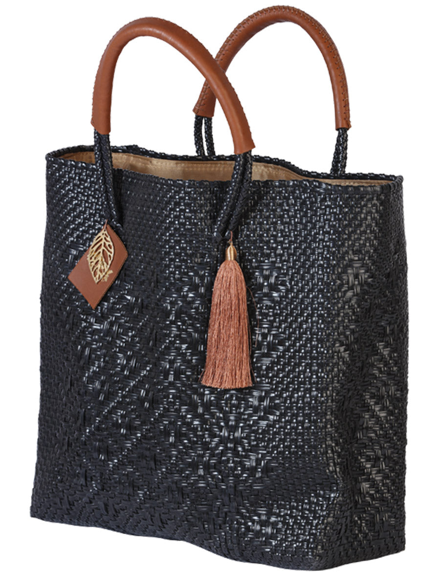 Artisanal Handbag 100% Polyethylene in Black