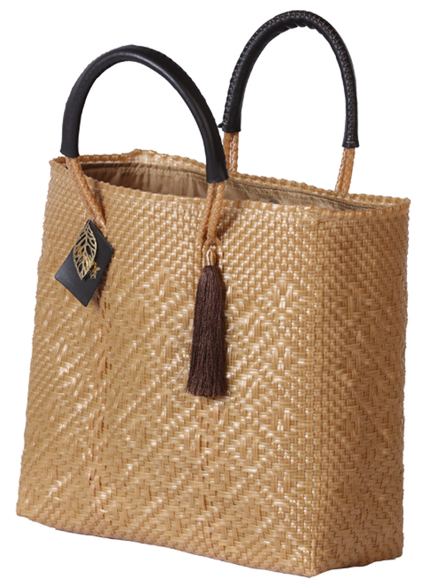 Artisanal Handbag 100% Polyethylene in Brown