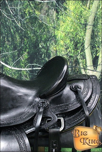 Ranch Roping Saddle In Black Full-Grain Leather With Handcrafted Fit For Everyday
