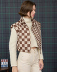 CHECKERED CROPPED PUFFER VEST: BROWN