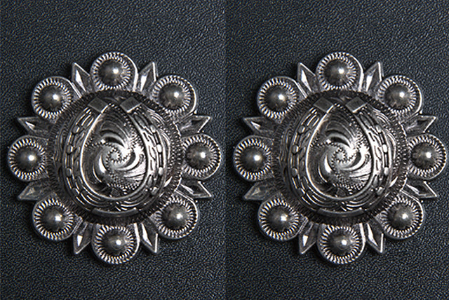 Western Screw Back Concho 1.5 In Horseshoe Ant. Silver Saddle Cowgirl