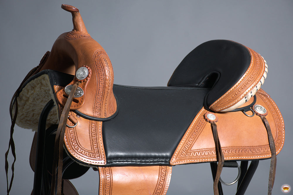 Hilason Western Horse Treeless Trail Saddle Genuine American Leather Tan