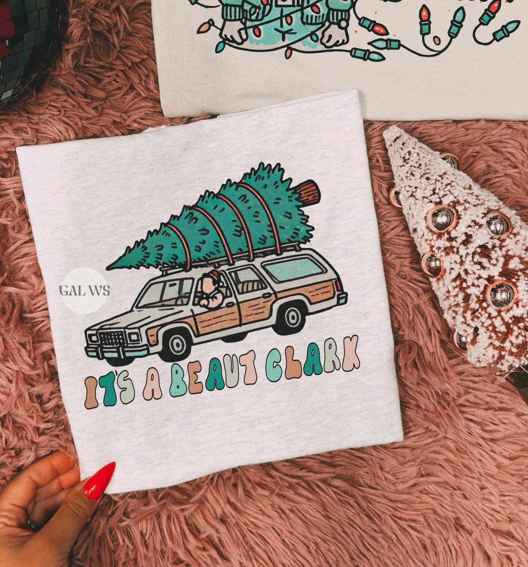 Its a beaut clark tee &amp; sweatshirt
