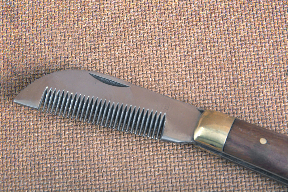 Hilason Western Horse Care Farrier Tool Mane Foldable Thinning Knife Steel Blade