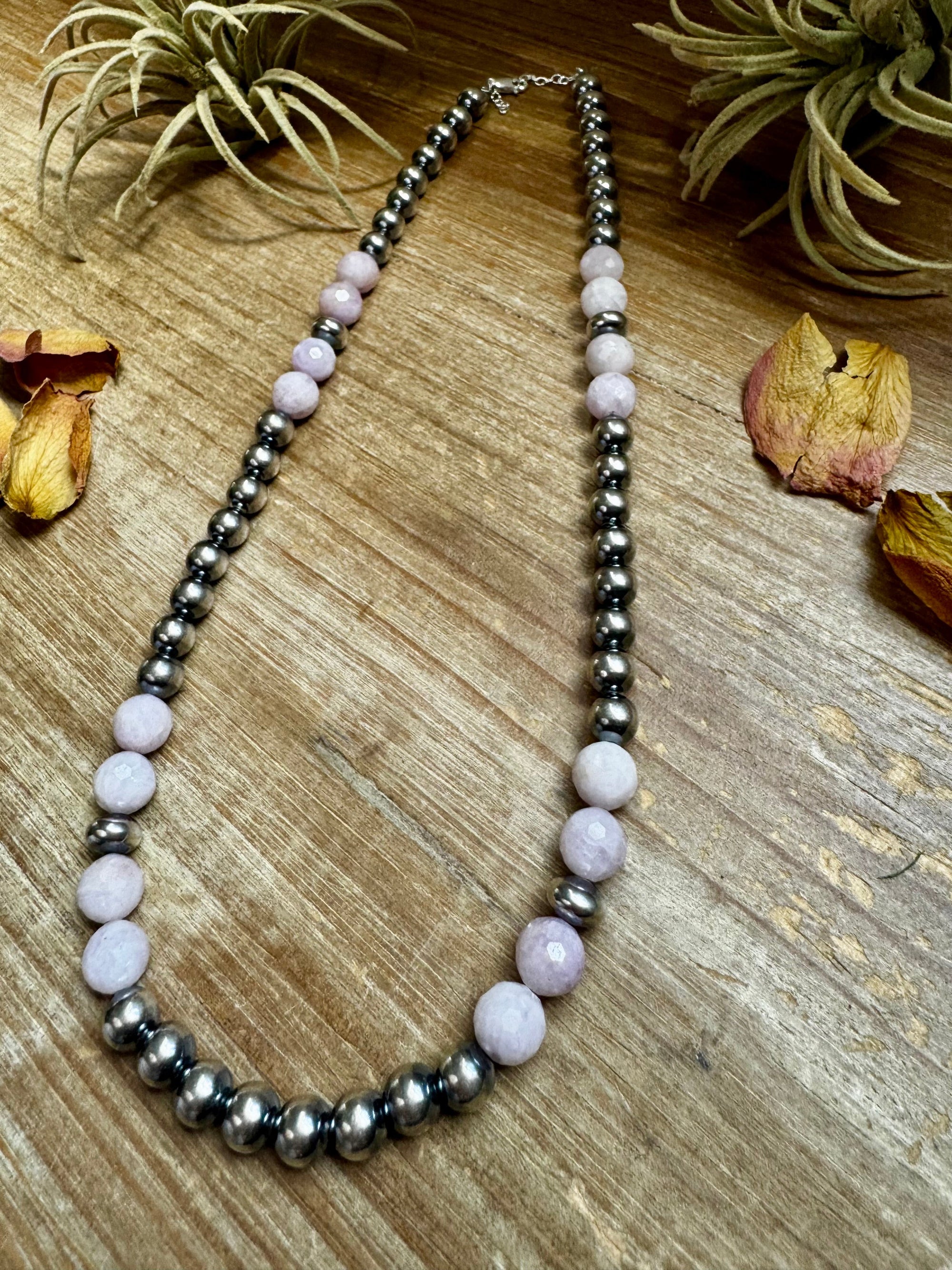 Faceted Kunzite &amp; Sterling Silver Necklace – 8 mm Pearls – 20 Inch