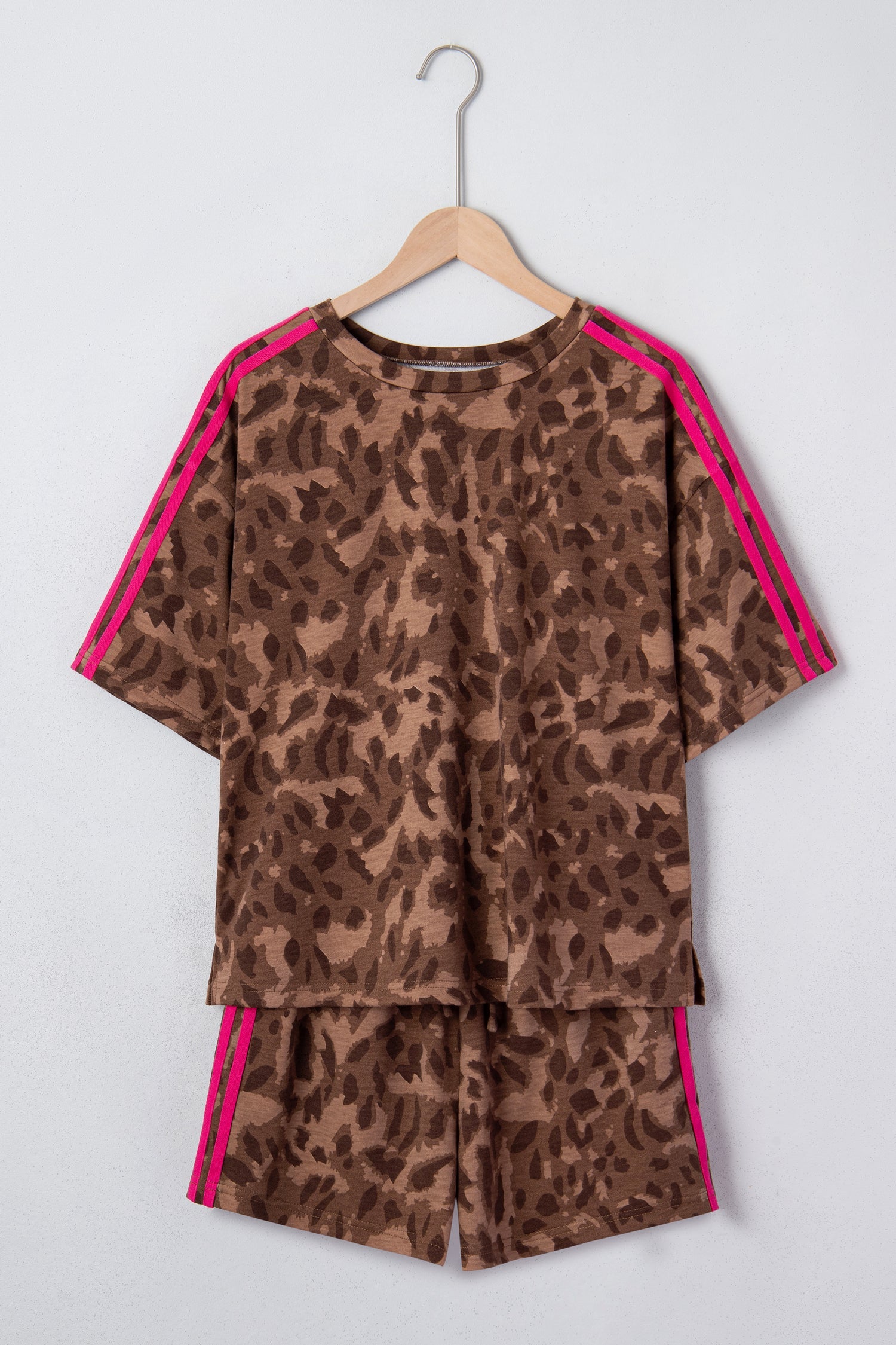Leopard Contrast Stripe Tee &amp; Shorts Set