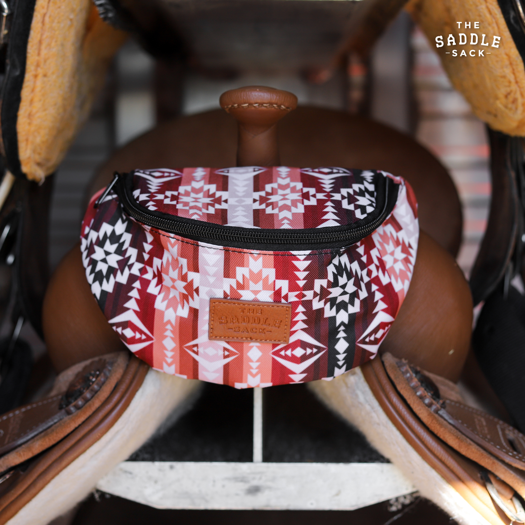 Compact Clip On Saddle Bag With Zipper Closure
