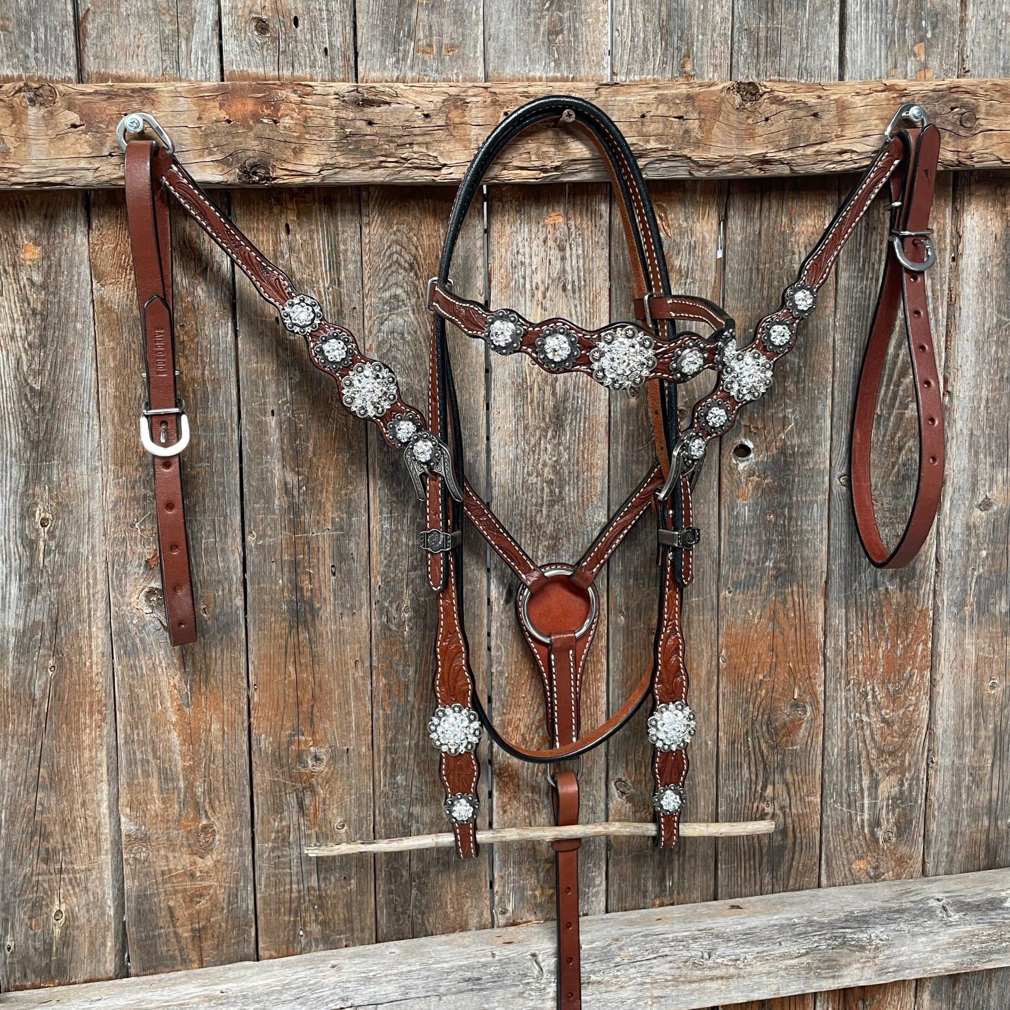 Medium Oil Floral Scalloped Clear Browband / One Ear / Breastcollar Buckstitch Tack Set 