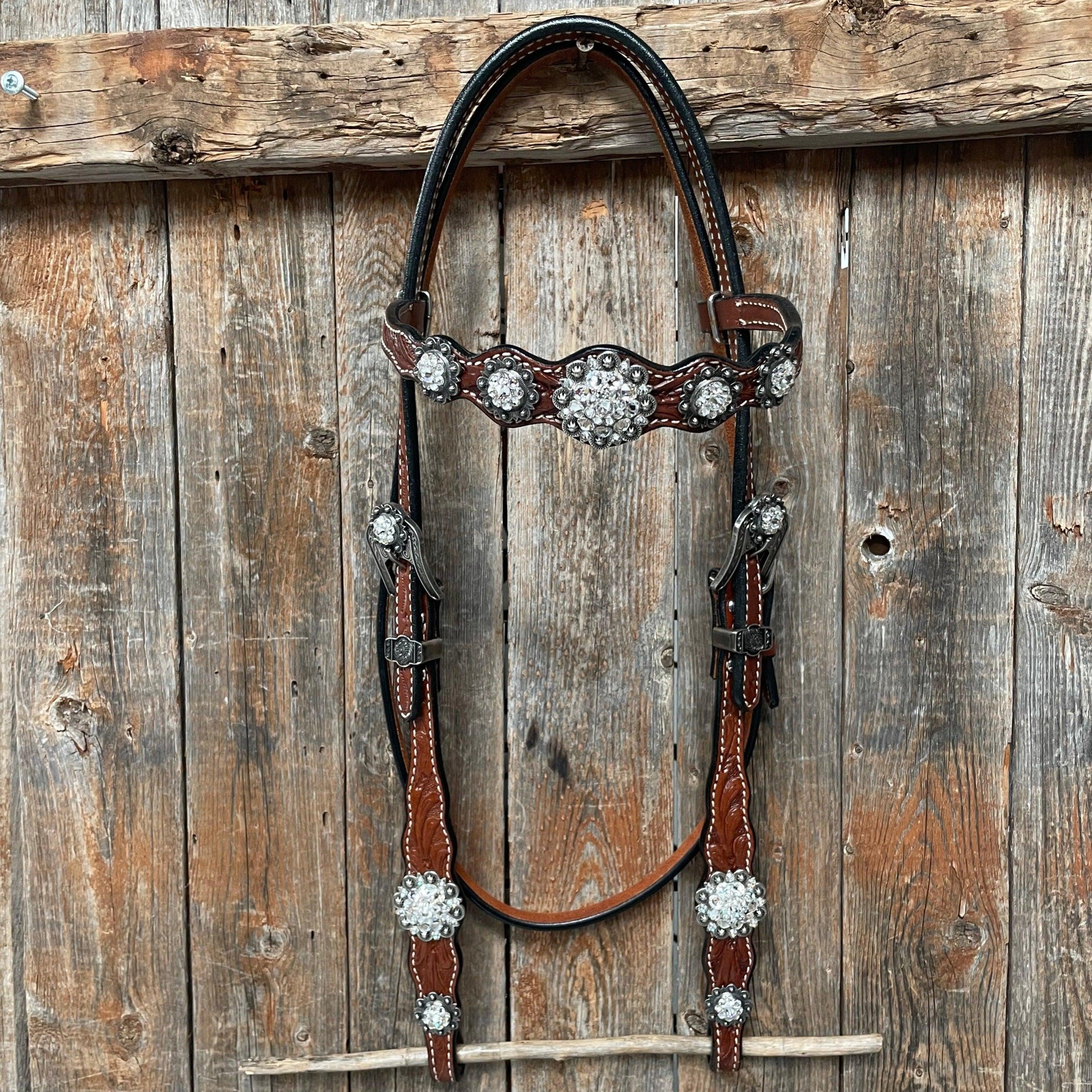 Medium Oil Floral Scalloped Clear Browband / One Ear / Breastcollar Buckstitch Tack Set 