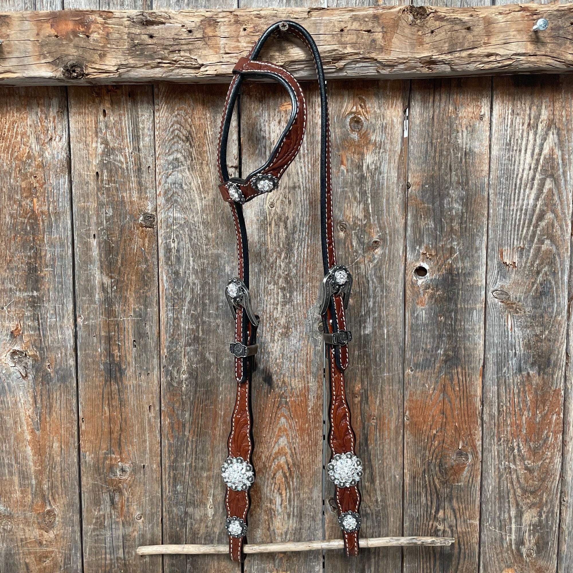 Medium Oil Floral Scalloped Clear Browband / One Ear / Breastcollar Buckstitch Tack Set 