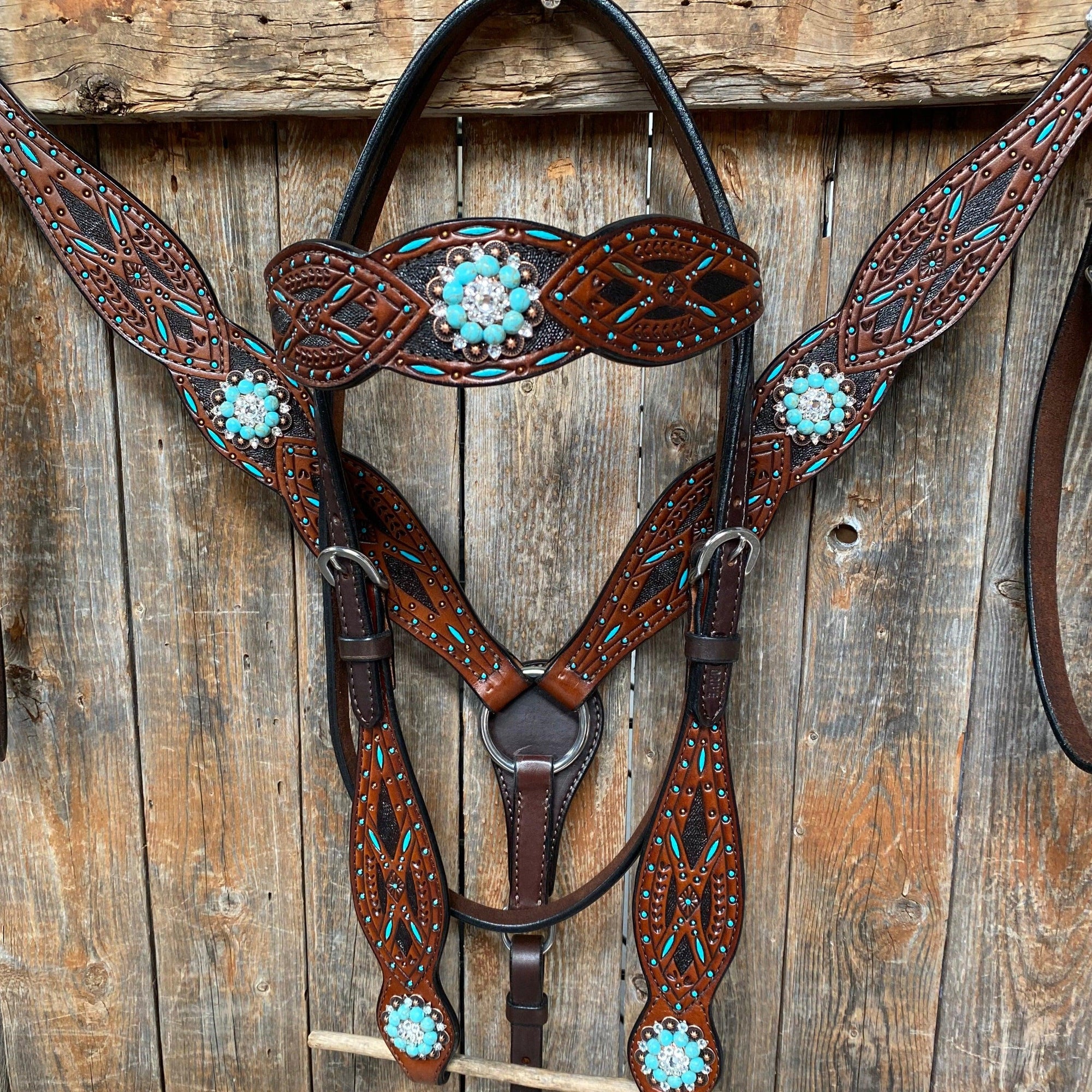 Hand Painted Two Tone Clear/Turquoise Browband / One Ear / Breastcollar Tack Set 