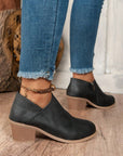 Tulip Opening Suede Ankle Boots
