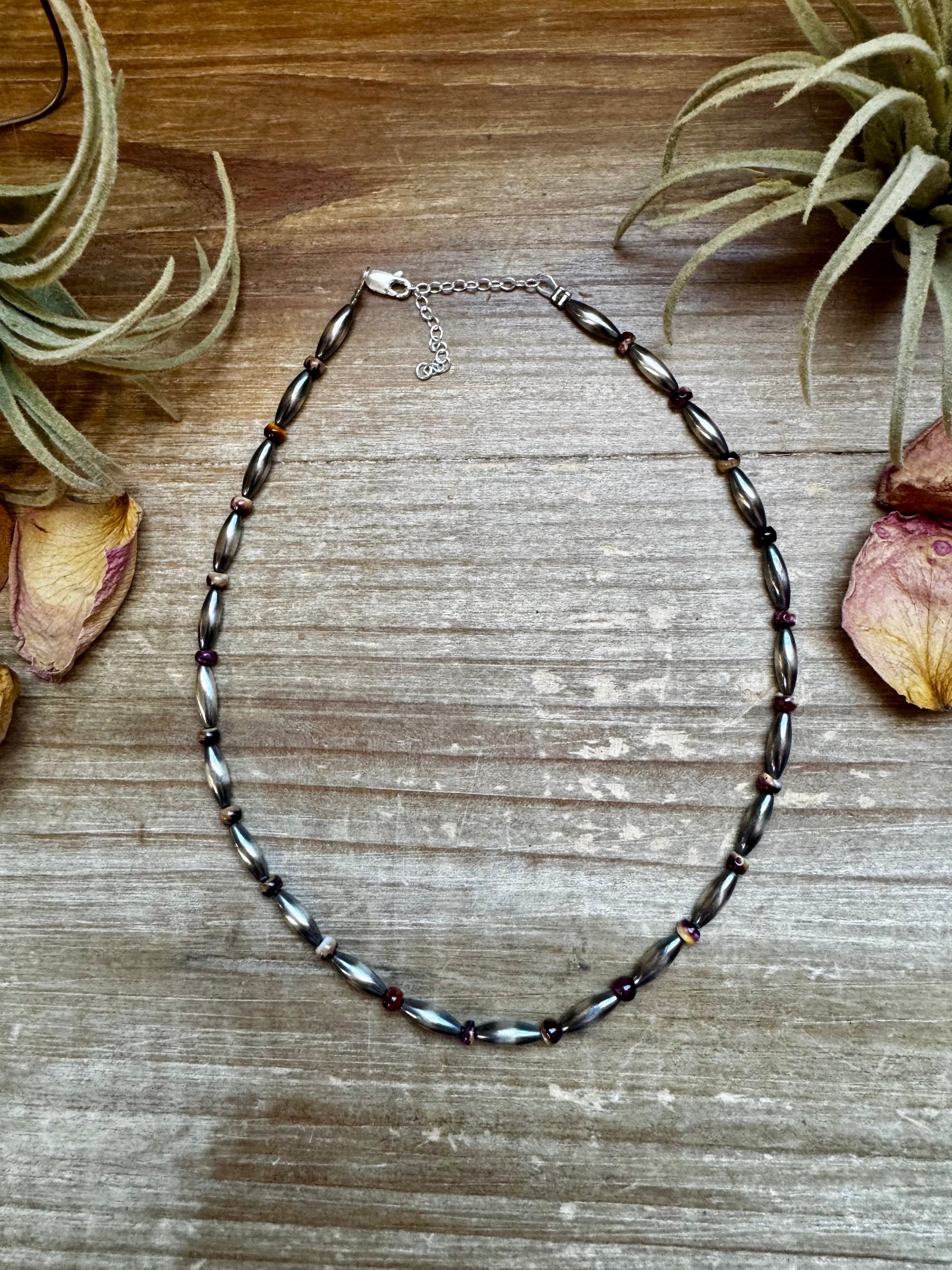 Sterling Silver Torpedo &amp; Purple Spiny Oyster Choker – 14-Inch