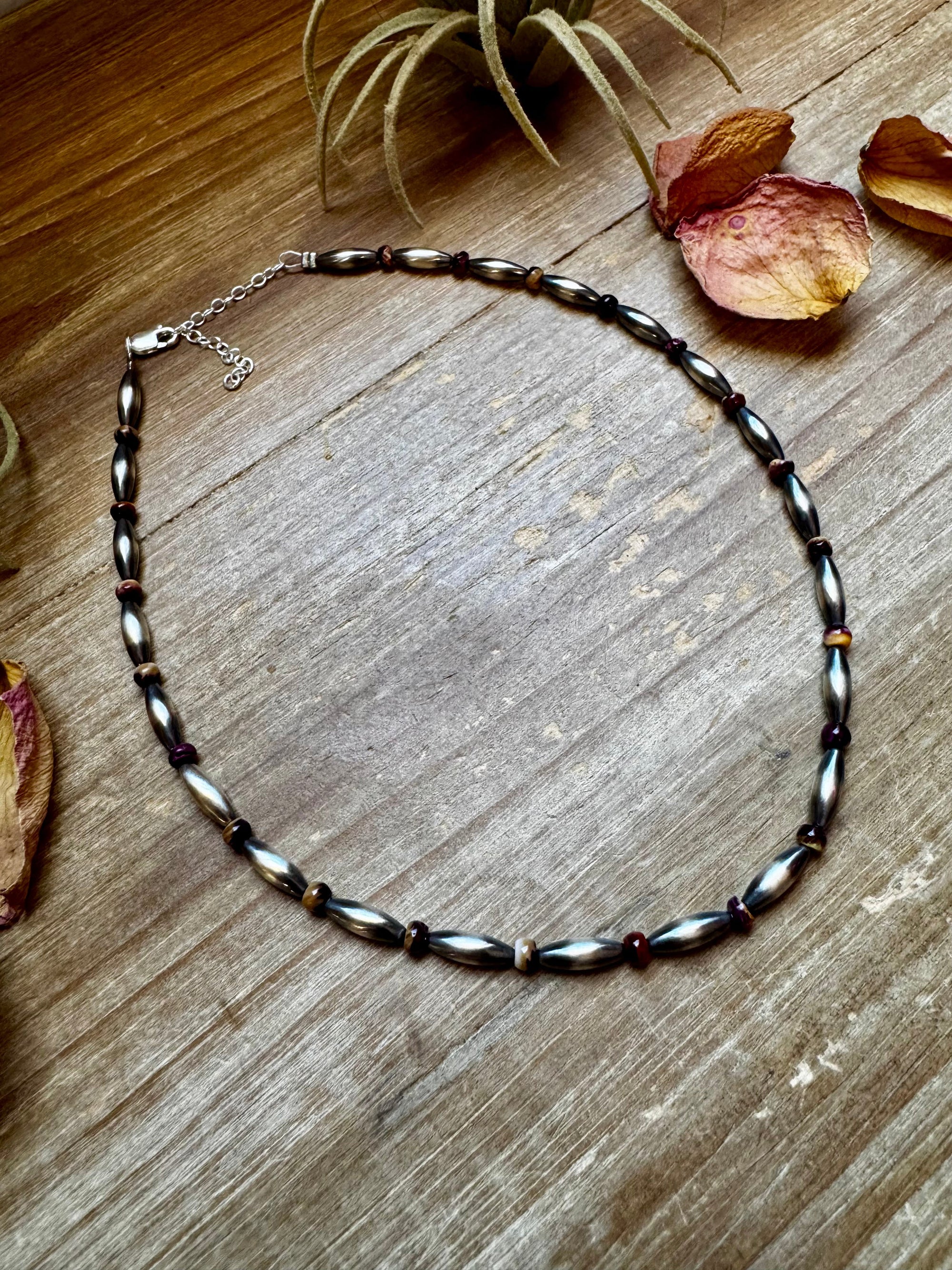 Sterling Silver Torpedo &amp; Purple Spiny Oyster Choker – 14-Inch
