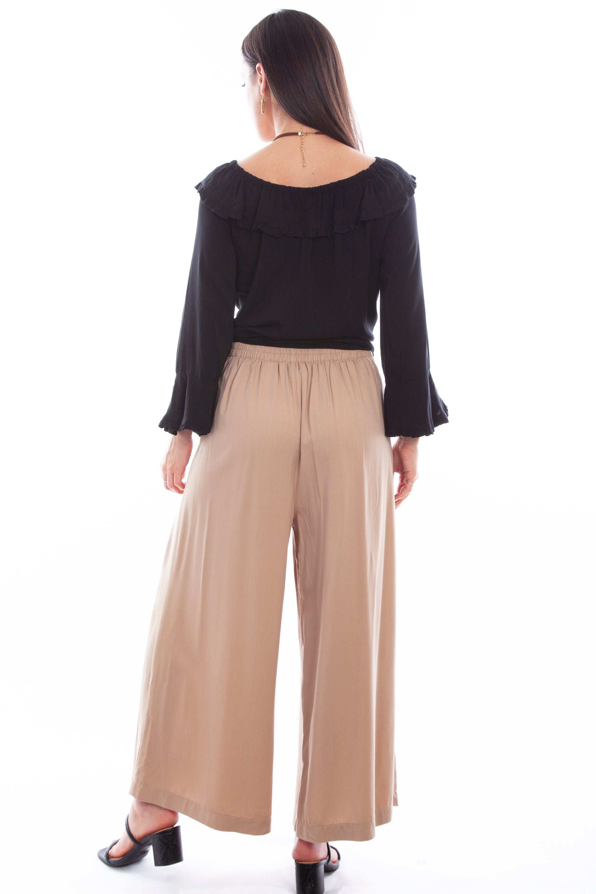 Gaucho W/side Pockets - HC677