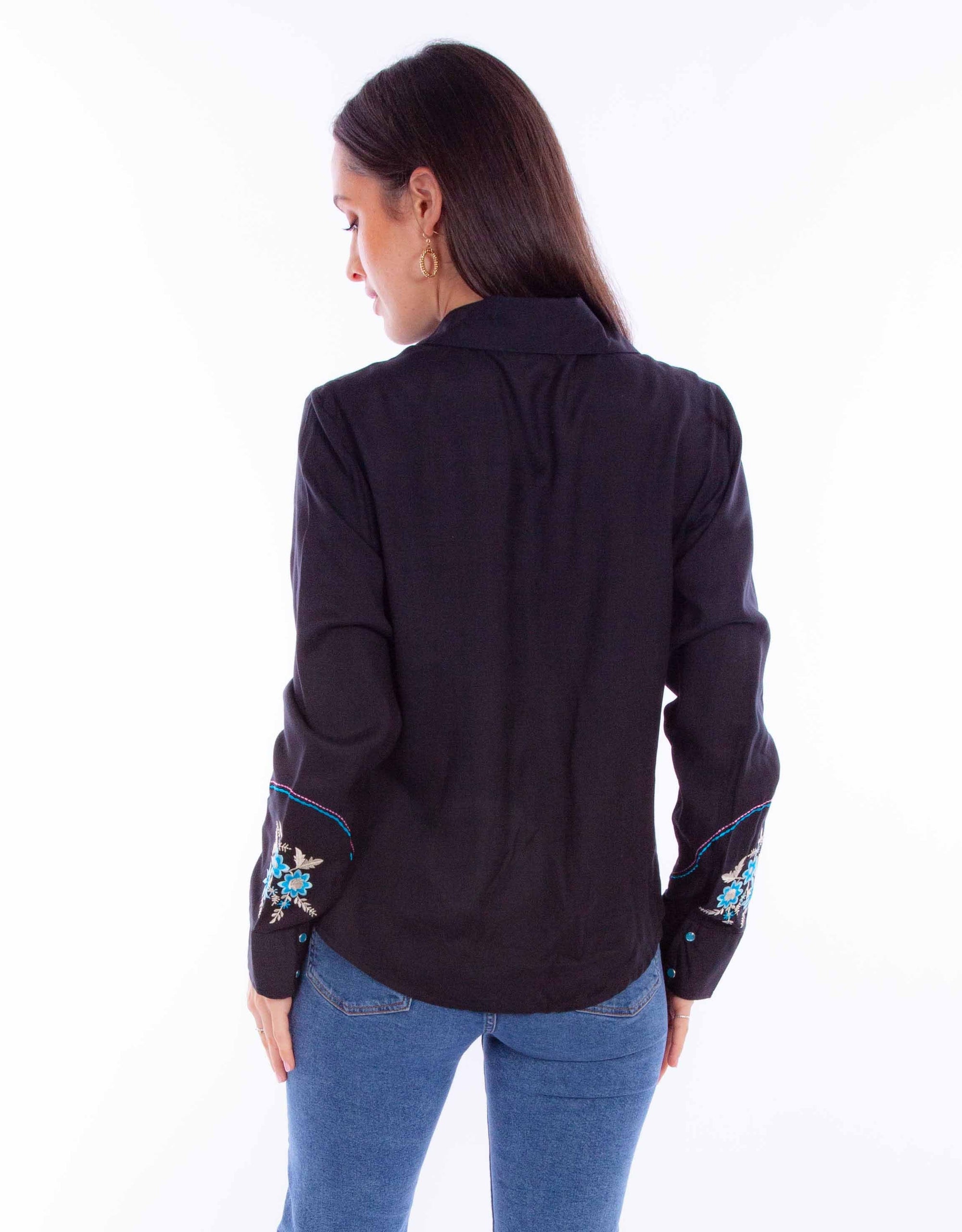 Flral Emb. Top With Smile Pocket Emb - HC870