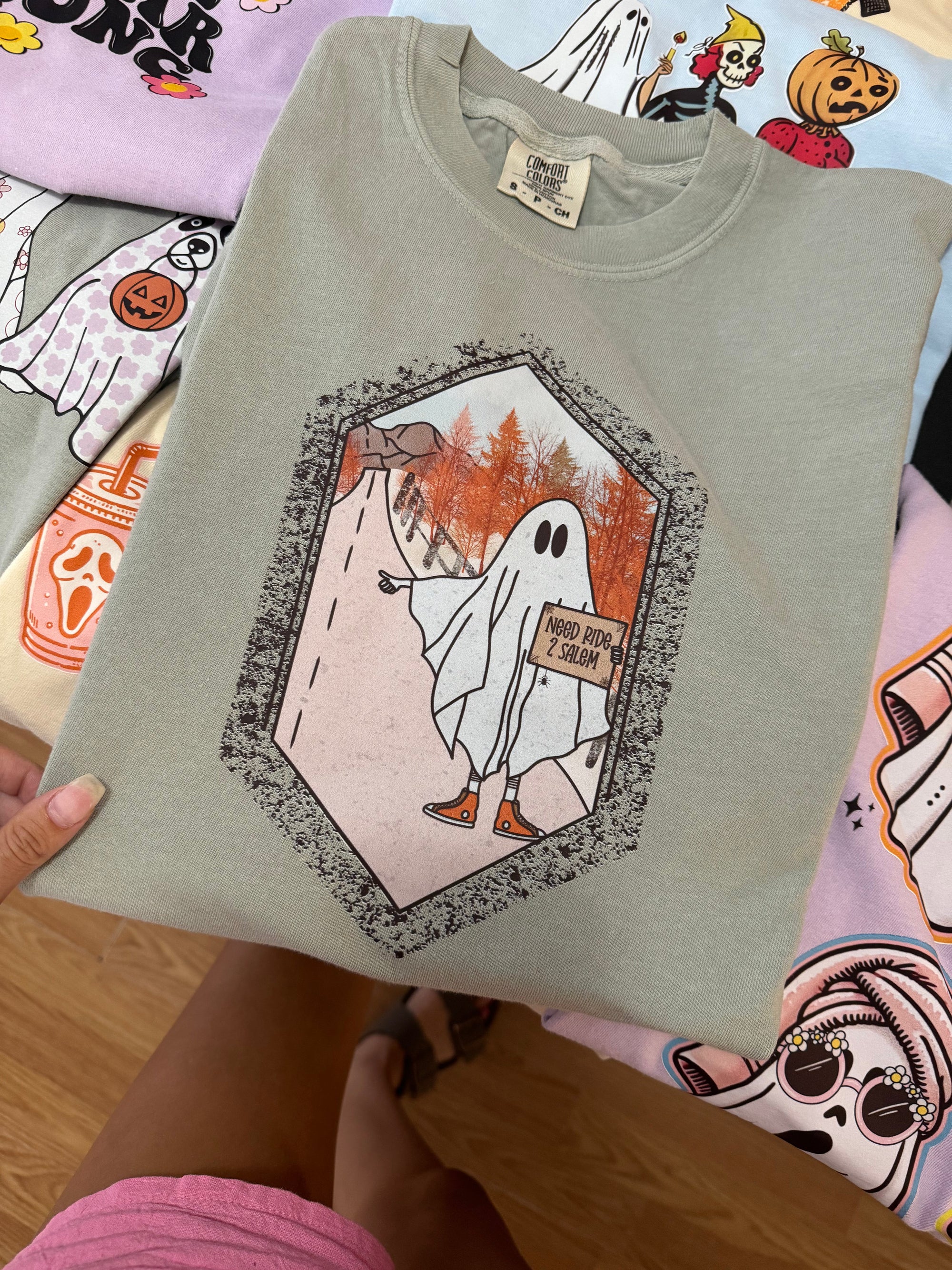 Need ride to Salem tee &amp; sweatshirt