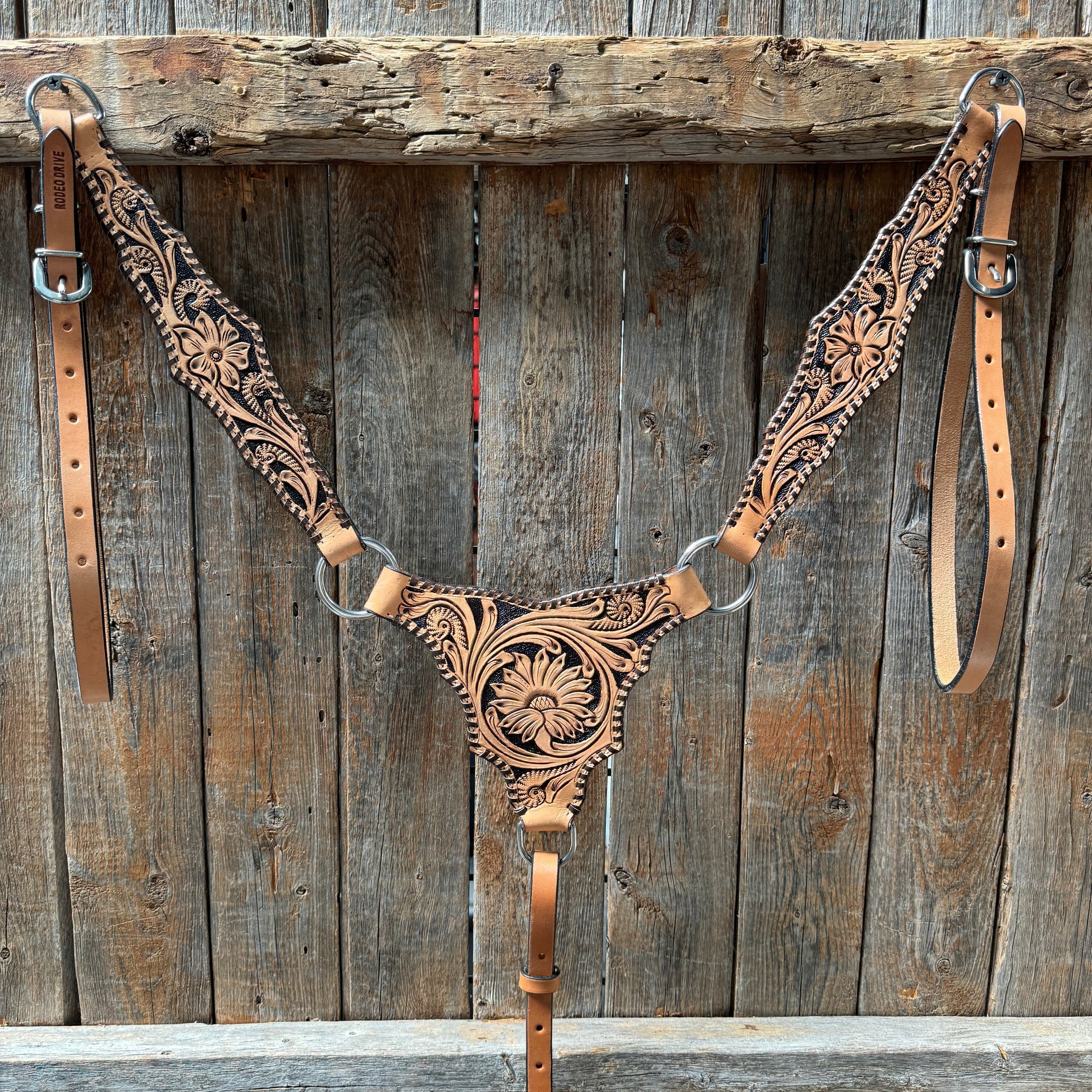 Light Oil Floral Whipstitch Triangle / Gladiator Breastcollar 