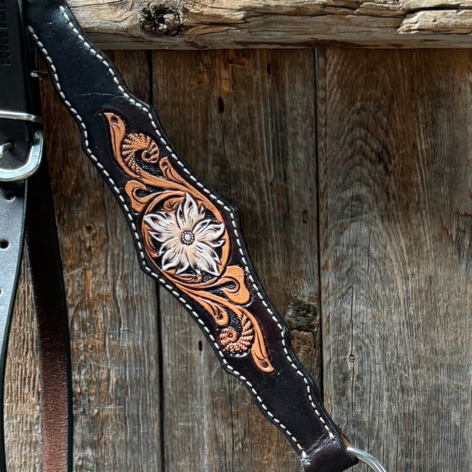 Triple Tone Floral Triangle / Gladiator Breastcollar 