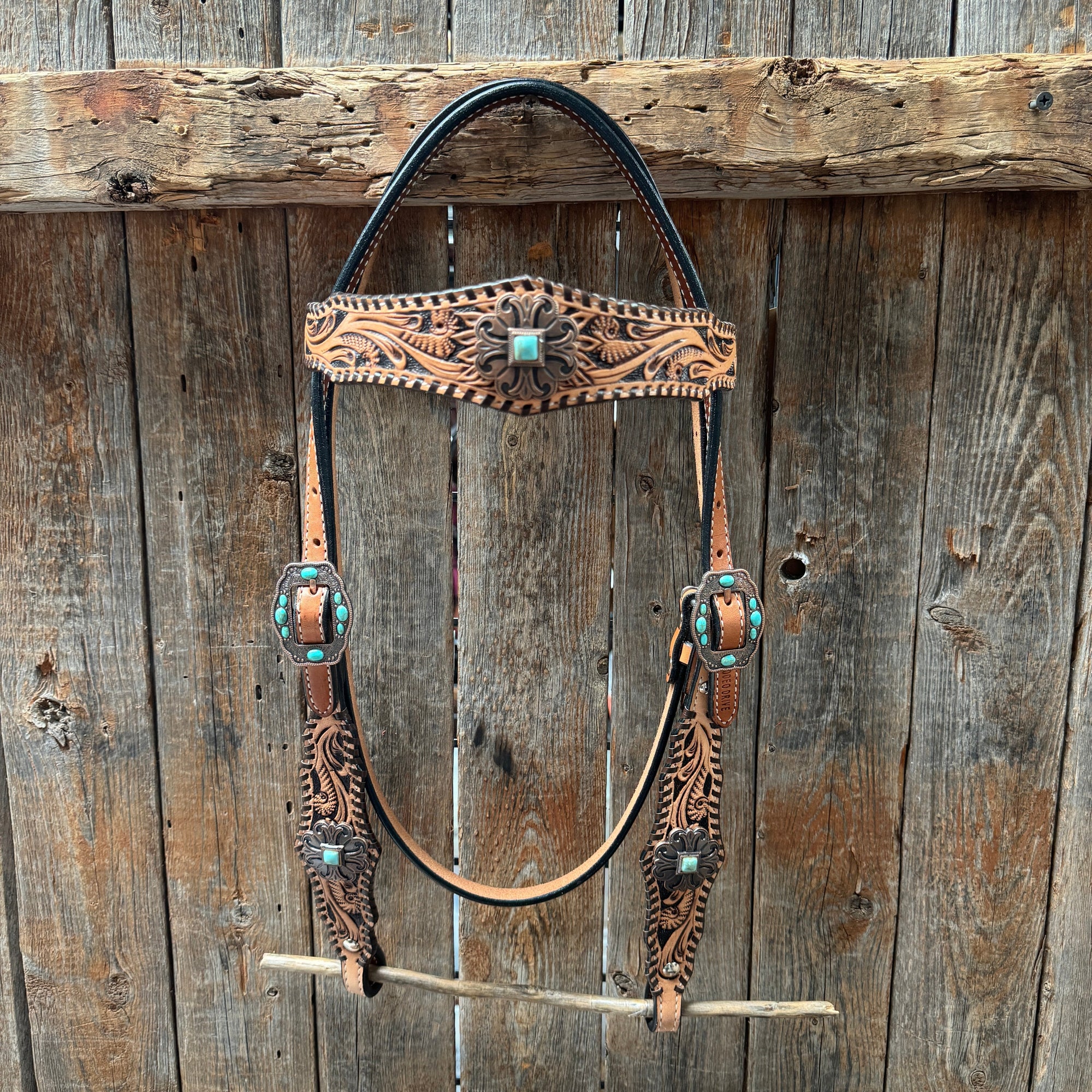 Light Oil Floral Whipstitch and Turquoise Browband/ One Ear Triangle / Gladiator Breastcollar Tack Set 