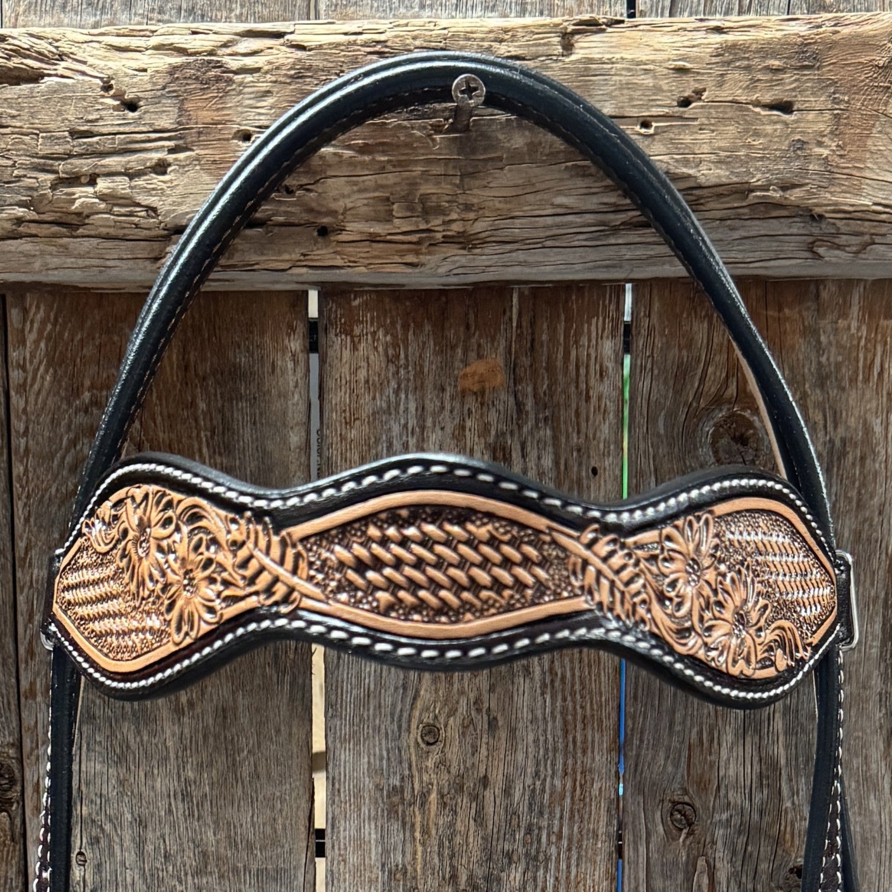 Two Tone Floral Tack Set