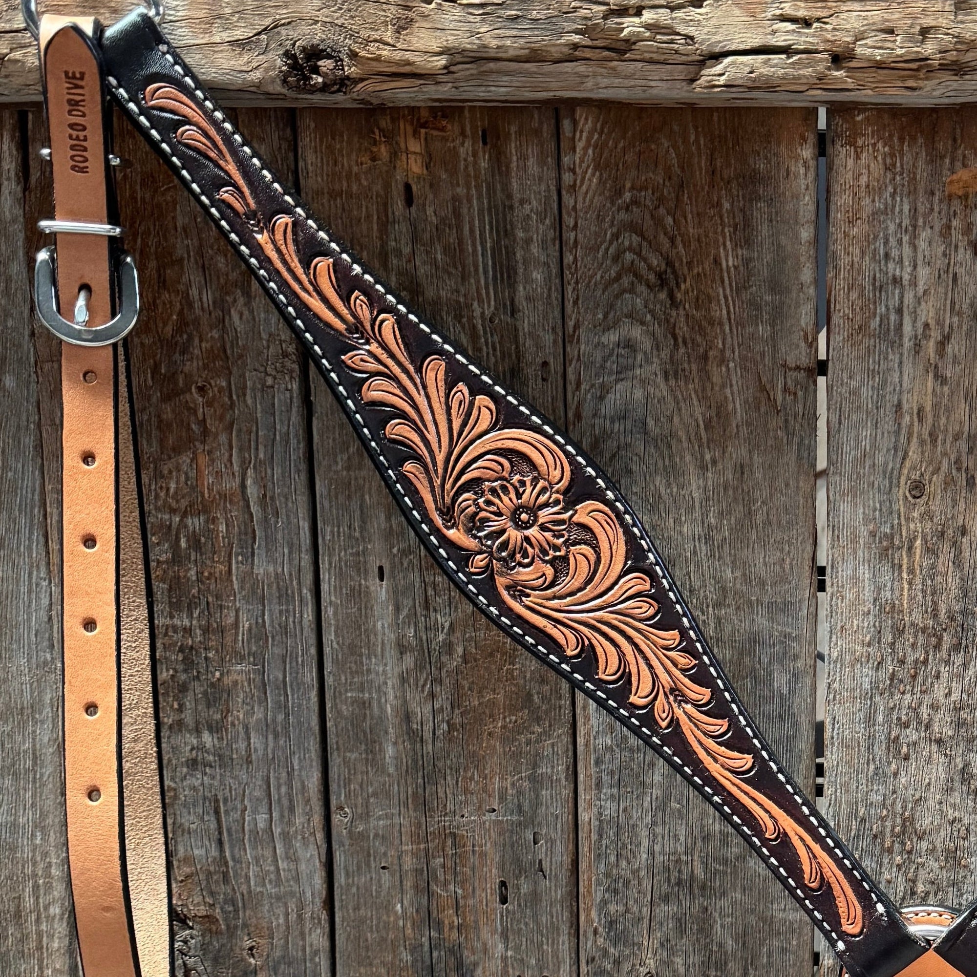 Two Tone Floral Breastcollar 