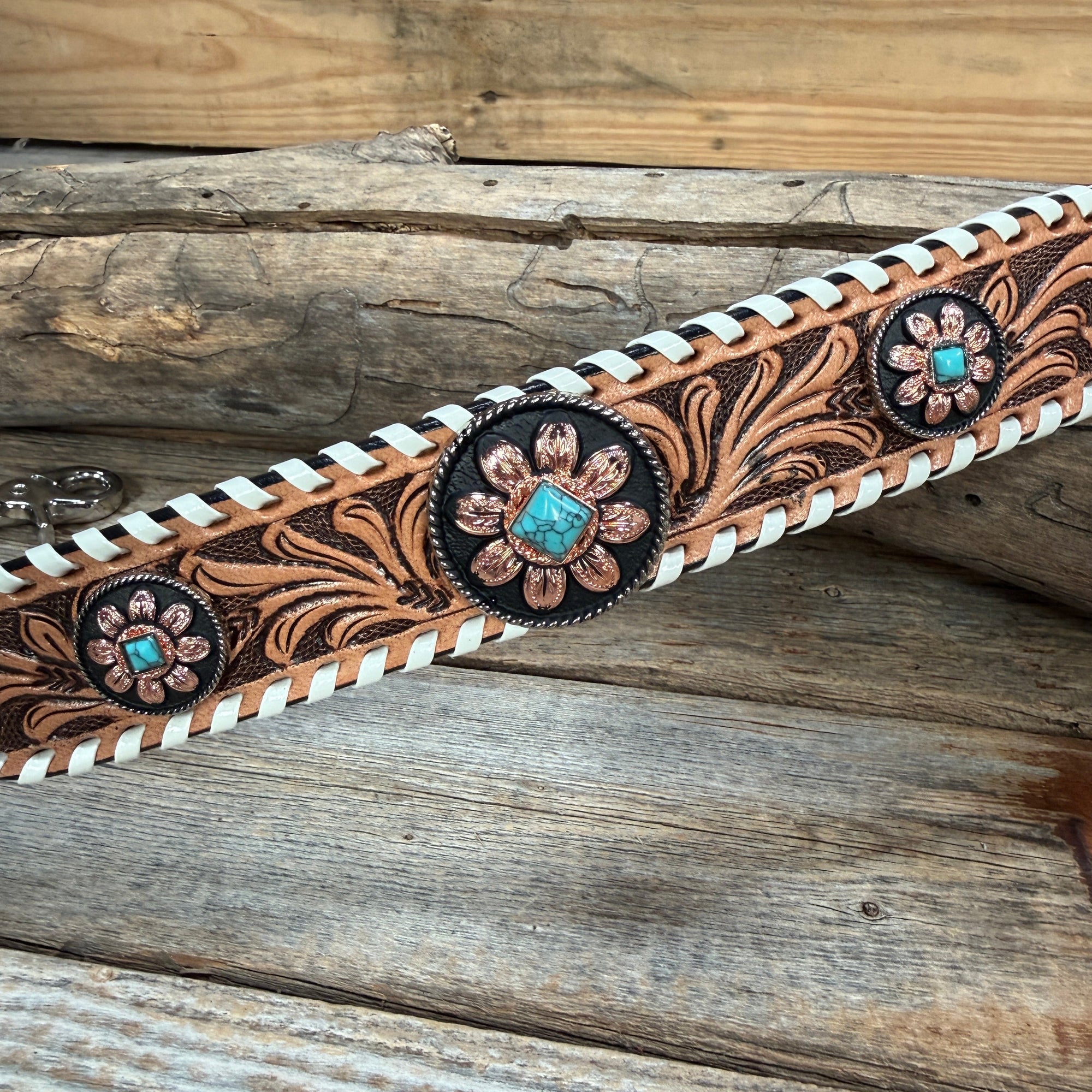 Light Oil Whipstitch Wither Strap 