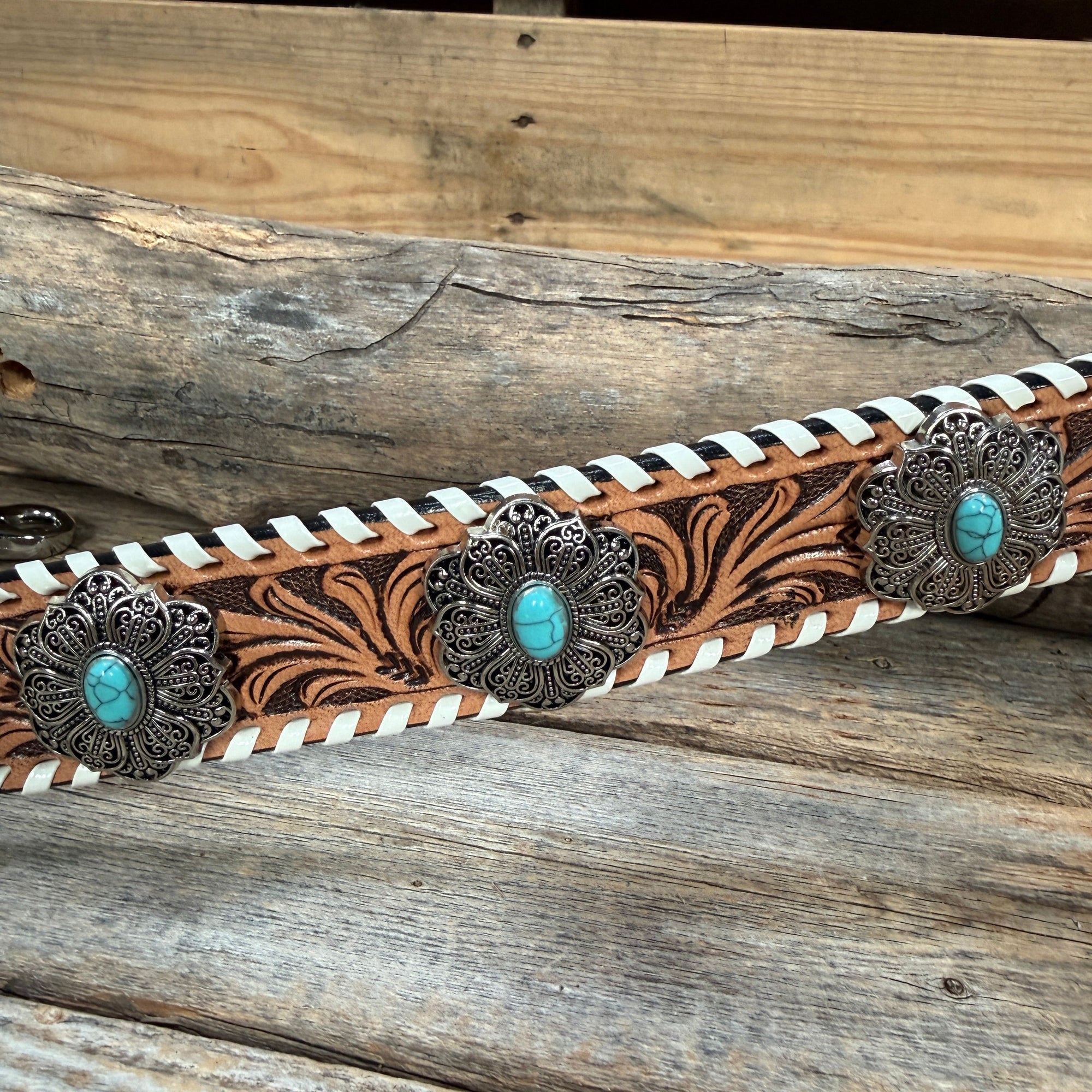Light Oil Whipstitch Wither Strap 