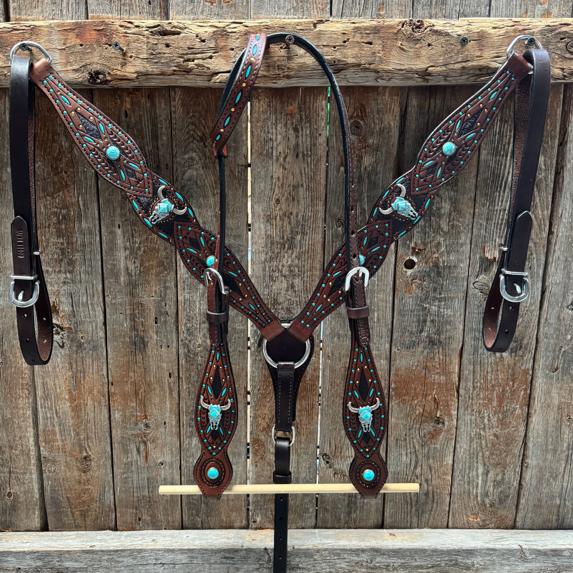 Dark Oil Hand Painted Steer Head and Turquoise Browband/One Ear and Breastcollar Tack Set 