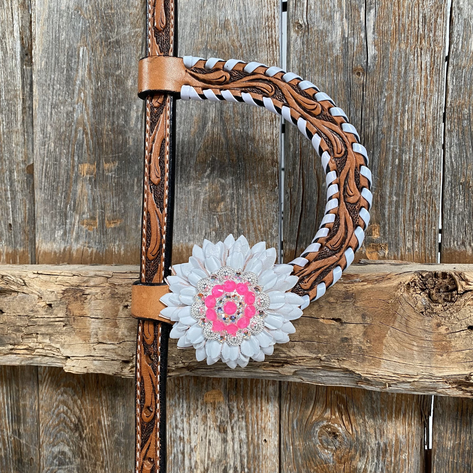 Light Oil Whipstitch Neon and White One Ear/ Breastcollar Tack Set 