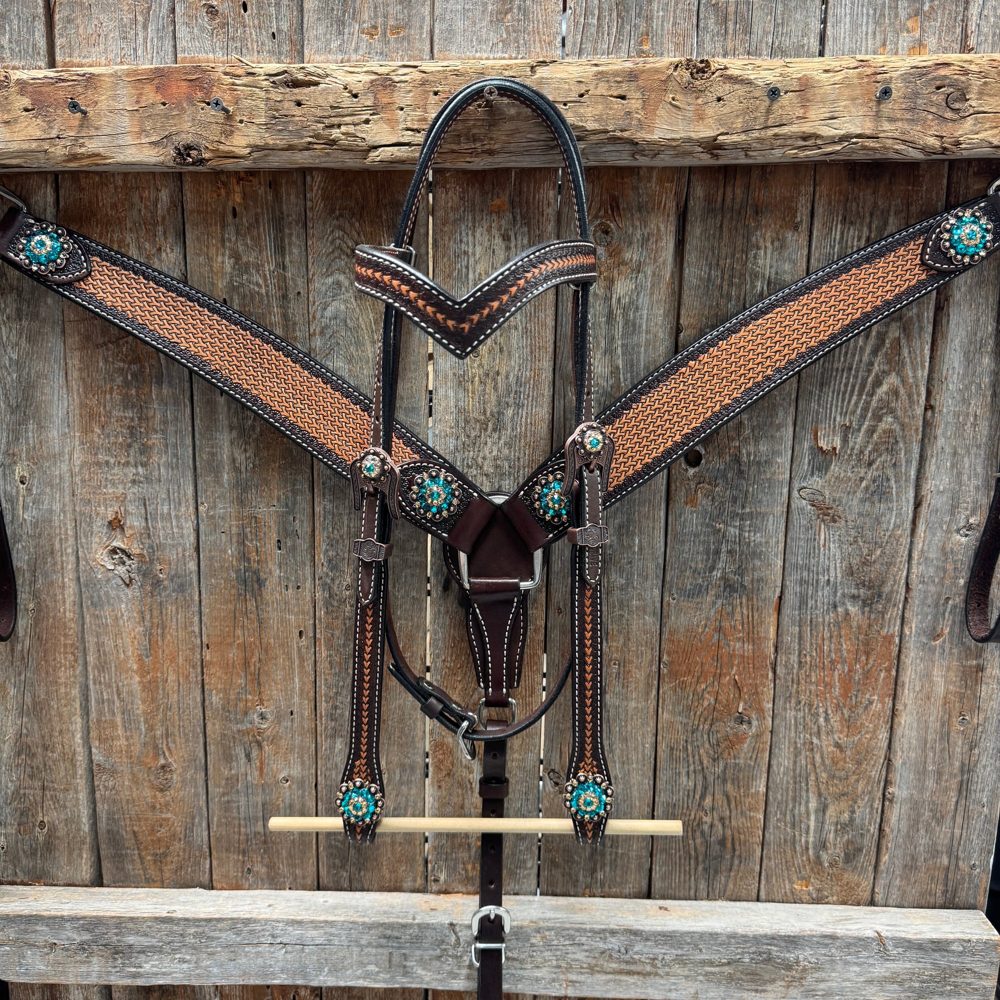 Foxtail Teal/Champagne Browband, One Ear &amp; Breastcollar Tack Set