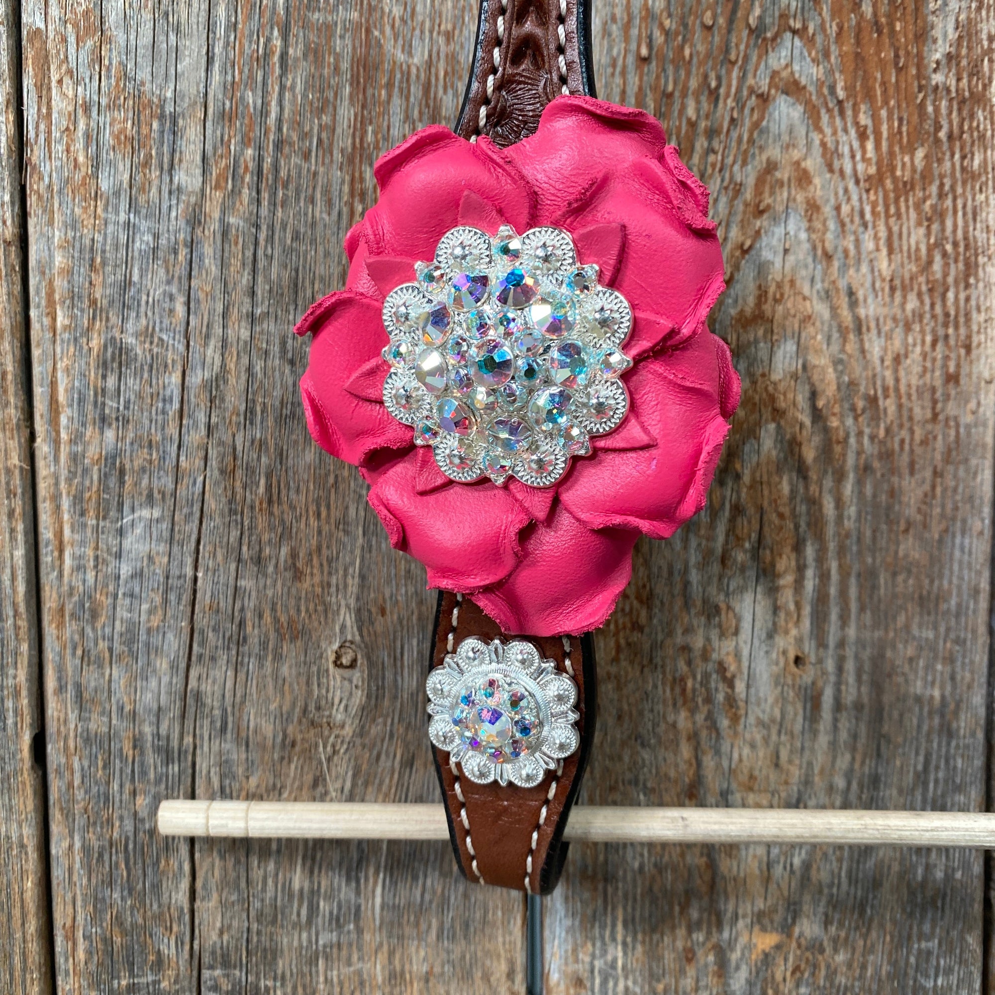 Medium Oil Basketweave Pink &amp; AB One Ear Tack Set  