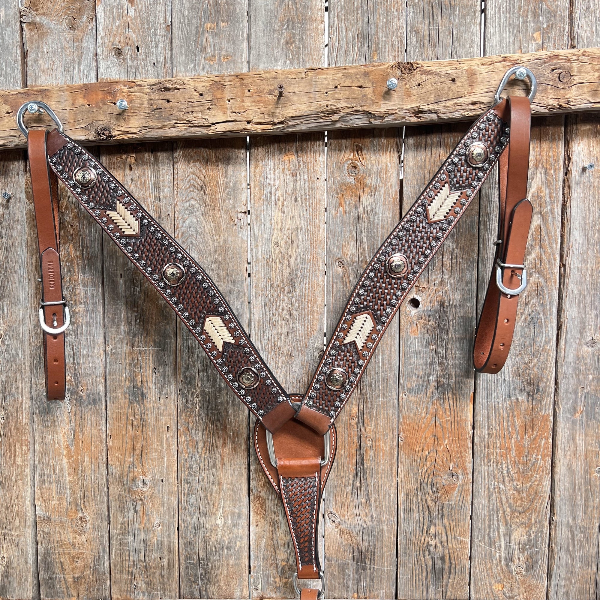 Rawhide Western Conchos One Ear and Breastcollar Tack Set 