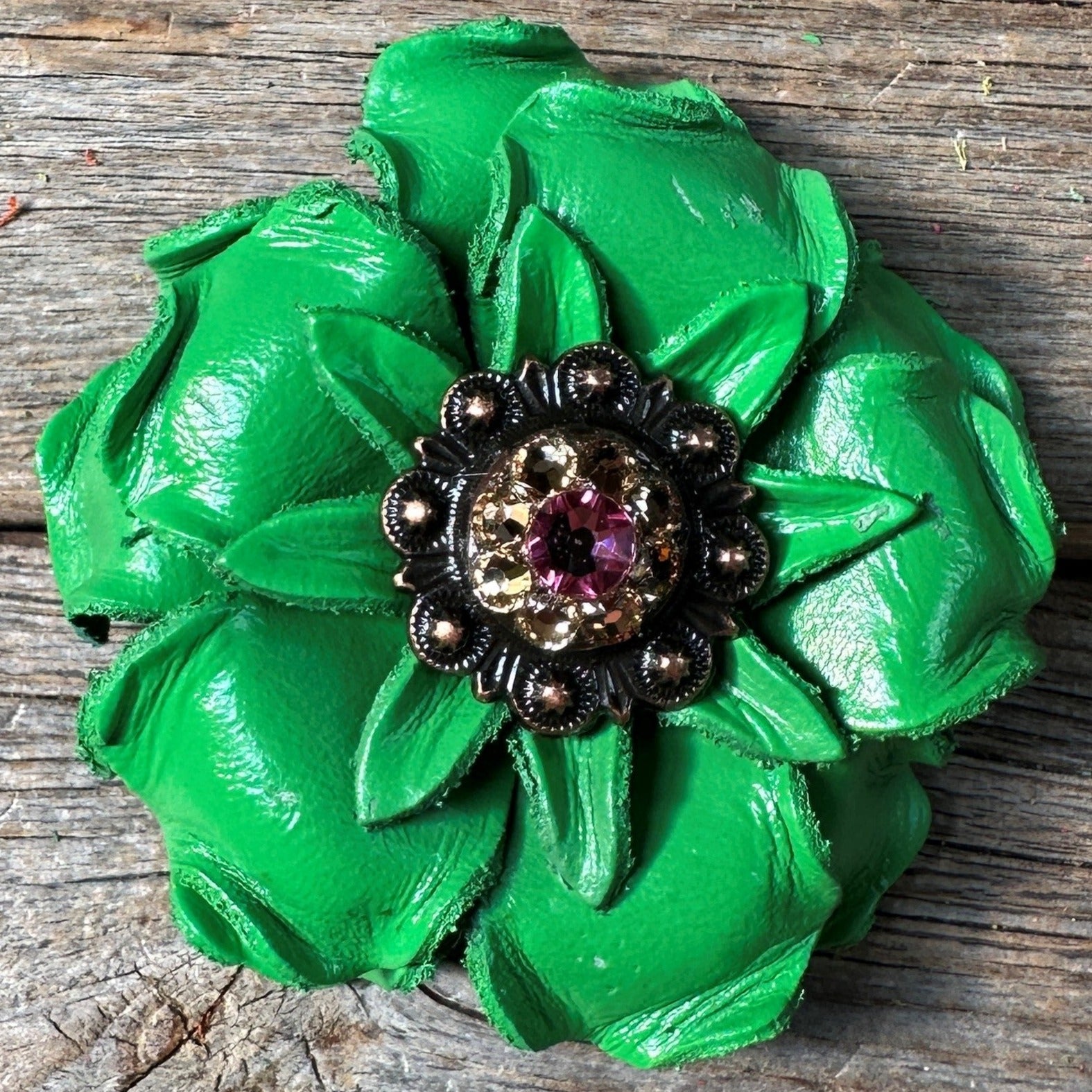 Neon Green Gardenia Flower With Copper Pink &amp; Champagne 1" Concho